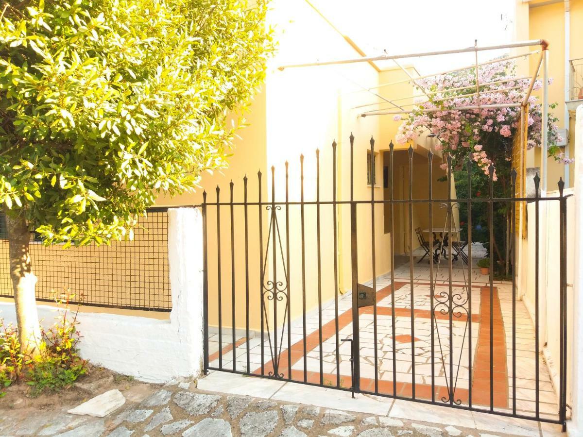 House With Garden Near The Sea Lejlighed Agia Efimia Eksteriør billede